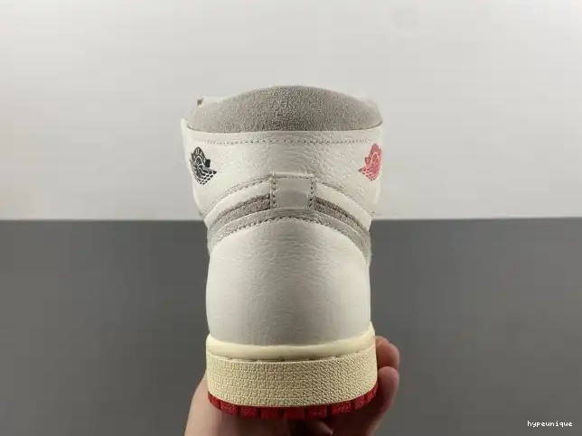 HYPE Jordan (W) DB4612-100 OG Rare High Air 1 Air Cinnabar 0420
